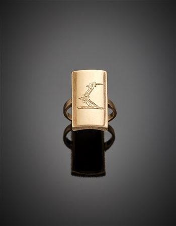 Anello in oro rosso 333/1000 con incisione e dedica, g 6,35 circa misura 12/52.