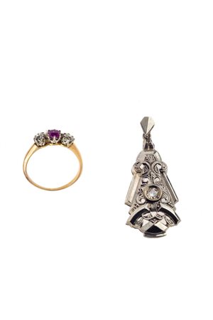 LOTTO DI DUE GIOIELLI