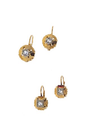 LOTTO DI DUE COPPIE DI ORECCHINI