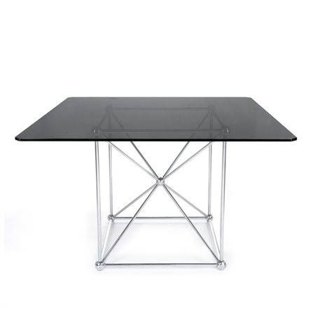 Tavolo in ferro con piano in cristallo