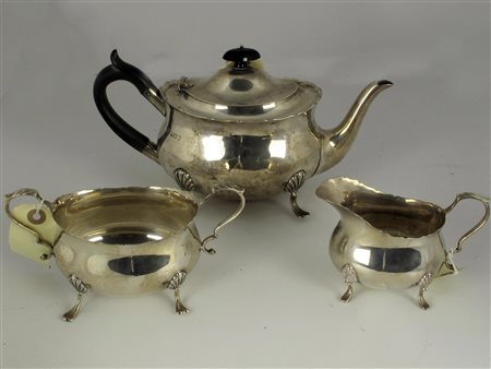 Servizio da tre pezzi in argento marchiato inglese Epoca Edoardo VI, Londra,...