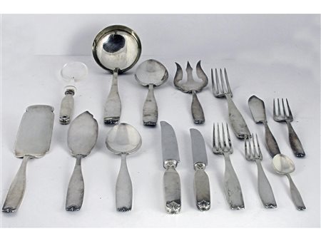 Servizio di posate in argento 800. Inizio XX secolo Mancano 2 pezzi: un...