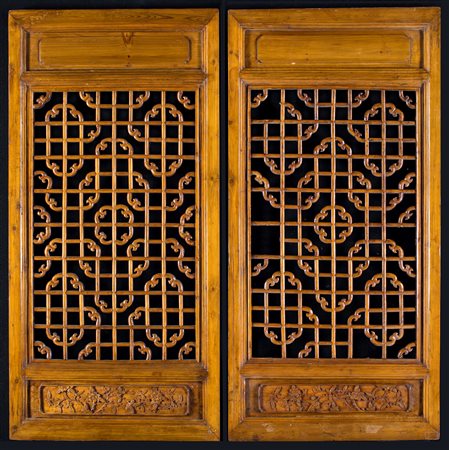 Coppia di ante in legno, Cina, dinastia Qing, XIX secolo con pannello...
