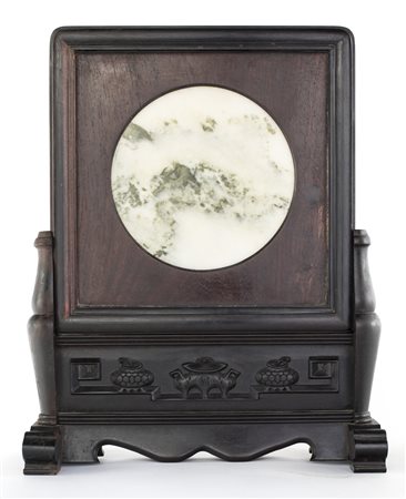 Schermo da tavolo in legno e dream stone, Cina, dinastia Qing, seconda metà...