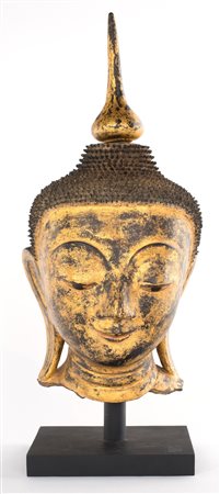 Testa di Buddha in lacca e carta pesta su stoffa, Birmania, XIX secolo...