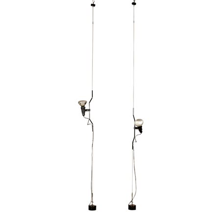 ACHILLE CASTIGLIONI & PIO MANZU’ Coppia di lampade a sospensione in metallo...