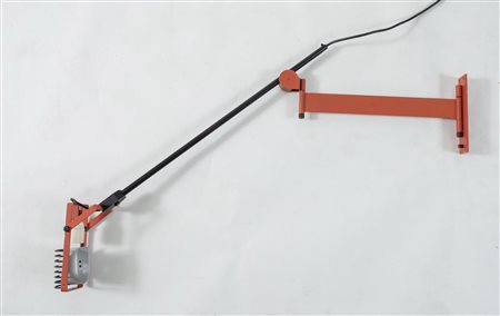 ERNESTO GISMONDI Lampada a parete in metallo modello Sintesi. Marchio...