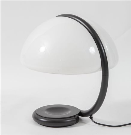 ELIO MARTINELLI Lampada da tavolo modello Serpente con struttura in metallo e...