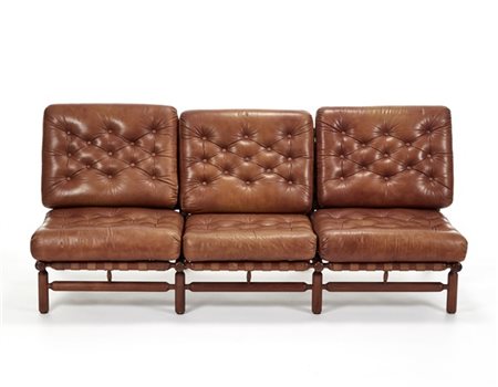 Ilmari Tapiovaara Divano a tre posti. Cantù, 1959ca. Struttura in legno massello