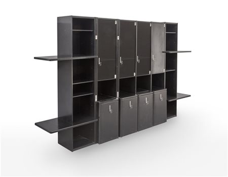 Vittorio Introini Mobile libreria con seggiole integrate nel basamento. Produzio