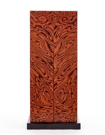 Ettore Sottsass Mobile contenitore modello "Nairobi". Produzione Zanotta, Nova M