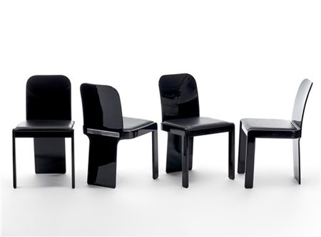 Pierluigi Molinari Quattro sedie. Produzione Pozzi, Italia, anni '70/'80. Legno