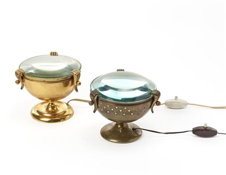 Lotto di due lampade da tavolo in ottone e cristallo. Italia, anni '50. (h cm 1