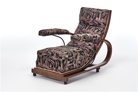 Luigi Carlo Daneri Poltrona. Genova / Milano, 1933. Struttura in legno di noce,