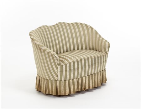 Fede Cheti (Attribuito)
Divanetto imbottito con gambe troncoconiche. Italia, ann