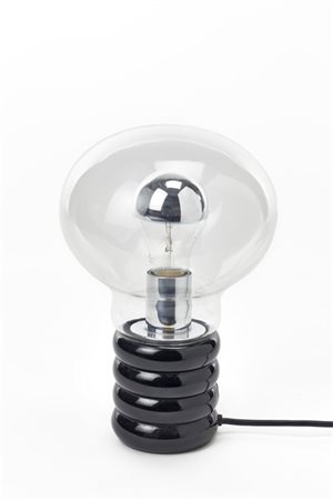 Ingo Maurer Lampada da tavolo modello "Bulb". Germania, 1966. Bulbo in vetro, la