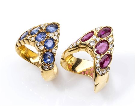 Coppia di anelli in oro con rubini, zaffiri e diamanti - manifattura FILIPPO MORONI