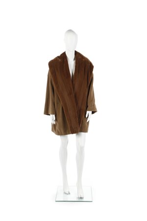  JIL SANDER - Cappotto in lana e cachemire color cammello e collo in pelliccia.