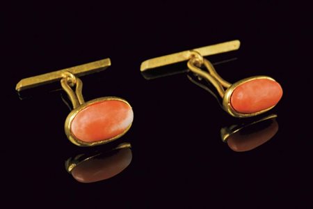 Polsini da camicia in oro a basso titolo con corallo