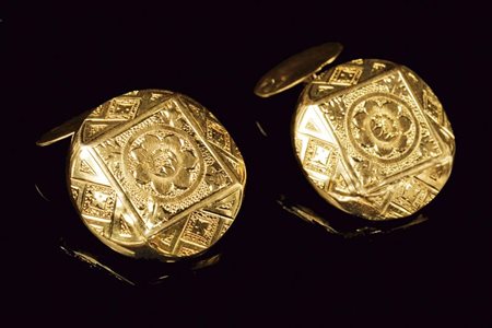 Polsini da camicia in oro giallo lavorazione geometrica