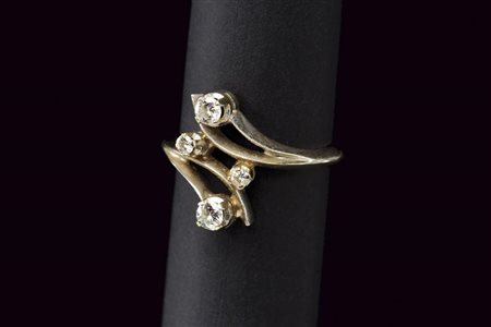 Anello in oro bianco e diamanti