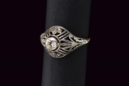 Anello solitario in oro giallo e bianco