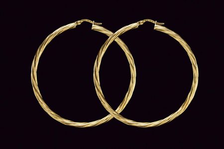 UNOAERRE orecchini a cerchio in oro 