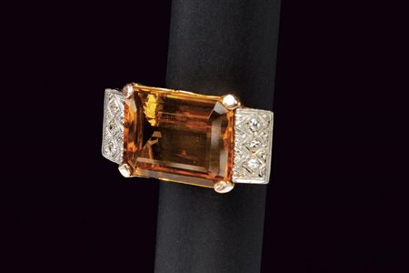 Anello oro, topazio e diamanti