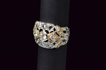 Anello in platino e diamanti taglio vecchio e rosette