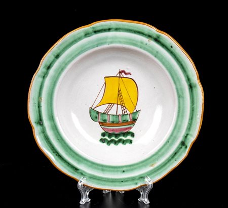 ICS<br>Piatto con decoro di veliero