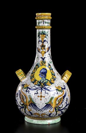 MONTELUCE<br>Vaso bianco decorato con grottesche e due manici a raffaellesche