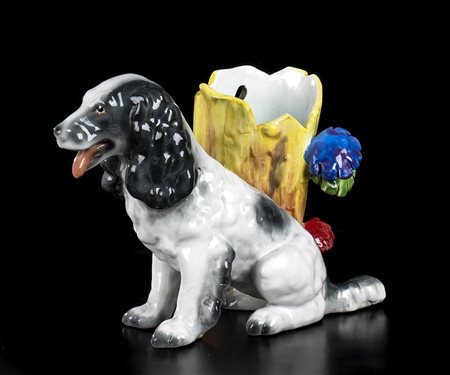 TOSIN<br>Cane seduto con vaso 