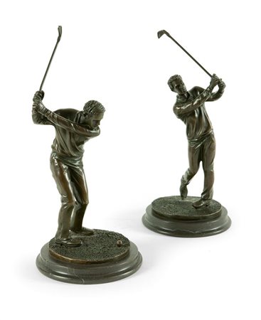 SCULTORE ANONIMO DEL NOVECENTO "Lo swing" H cm 29 e 31 coppia di sculture in...