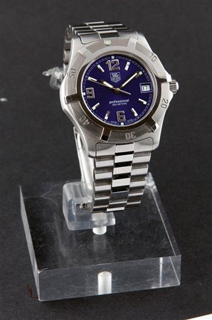 TAG HEUER Solo tempo, modello "Professional 200", serie recente Diam 39 Cassa...