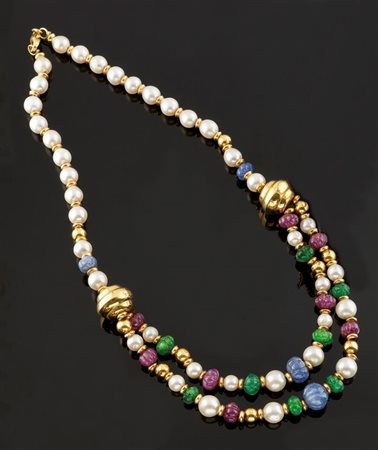 COLLANA DI PERLE Collana composta da un filo di perle dal diam di mm 7,5 a...