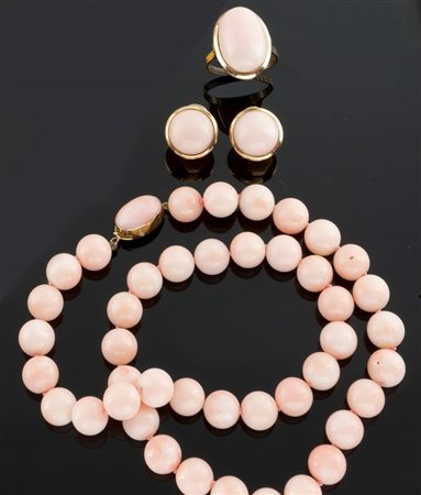 DEMI-PARURE Demi-parure composta da una collana, una coppia di orecchini ed...