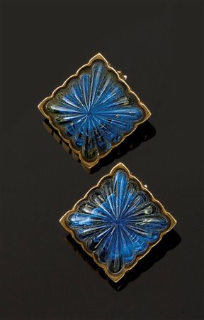 COPPIA DI ORECCHINI Coppia di orecchini in oro giallo, a clips, con due a...