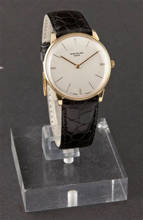 PATEK PHILIPPE Solo tempo, ref. 2573/1, anni '50 Diam 33 Cassa in oro giallo...