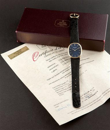 PATEK PHILIPPE Modello "Ellipse", ref. 3778, anni '80 32x27 Cassa in oro...