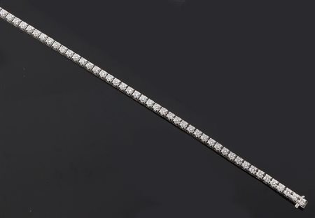 FASANO Bracciale in oro bianco, firmato "Fasano", composto da cinquantatrè...