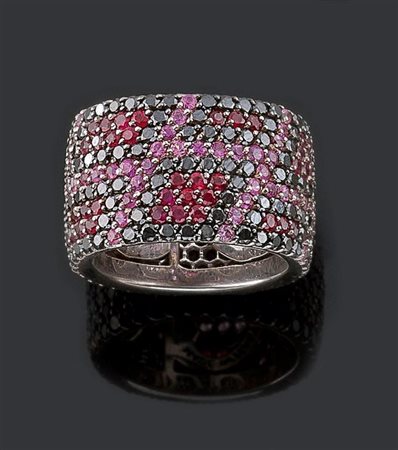 ANELLO Anello in oro bianco, a fascia, con diamanti neri per complessivi ct...