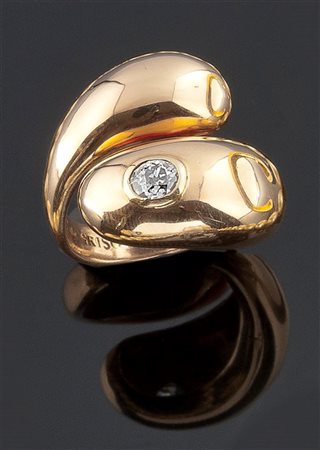 DE GRISOGONO Anello in oro rosa, modello contrariè, firmato "De Grisogono",...
