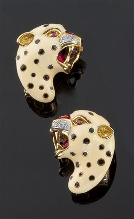 FASANO Coppia di orecchini in oro giallo, firmati "Fasano", a forma di testa...