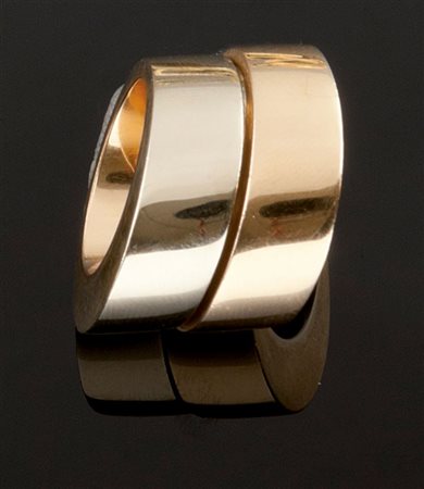 VHERNIER Coppia di anelli in oro giallo e rosa, firmati "Vhernier", modello...