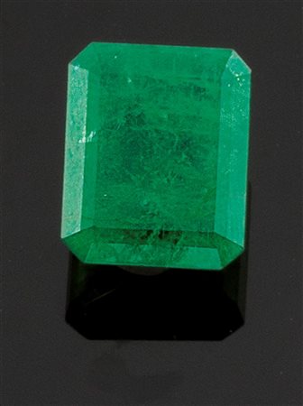 SMERALDO Smeraldo taglio rettangolare di ct 15,17 Cetificato gemmologico