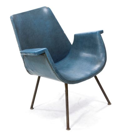 POLTRONA Poltroncina con struttura in compensato, rivestimento in similpelle...