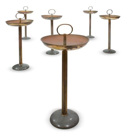 POSACENERE Lotto di sei posacenere in stile decò con basamento in ghisa. h cm 70