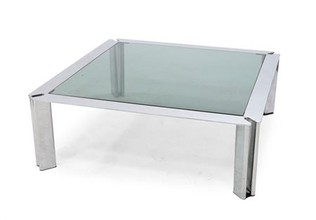 TAVOLINO Tavolino con struttura in acciaio e piano in cristallo. 1970 circa...