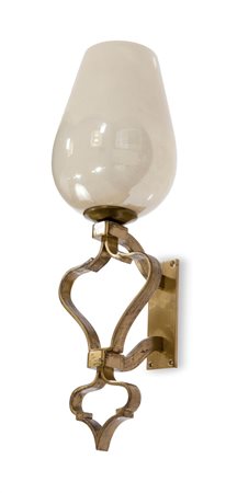 VENINI - ALDO MORBELLI Due appliques in ottone massiccio con diffusore in...