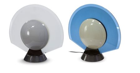 RAMELLA PIER GIUSEPPE Tikal Due lampade da tavolo, base circolare e diffusore...